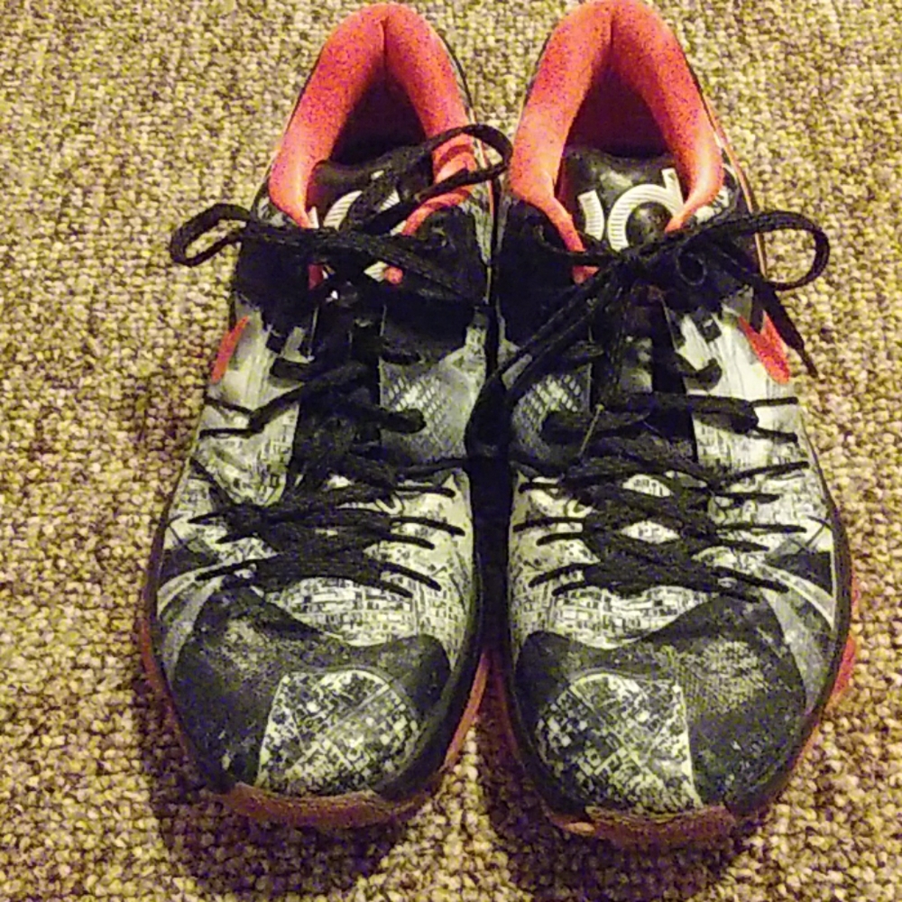 Mens Kevin Durant nike sneakers